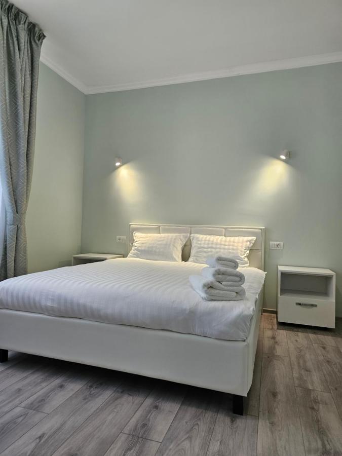 Bed and Breakfast Colt De Rai Hîrtoape Zewnętrze zdjęcie