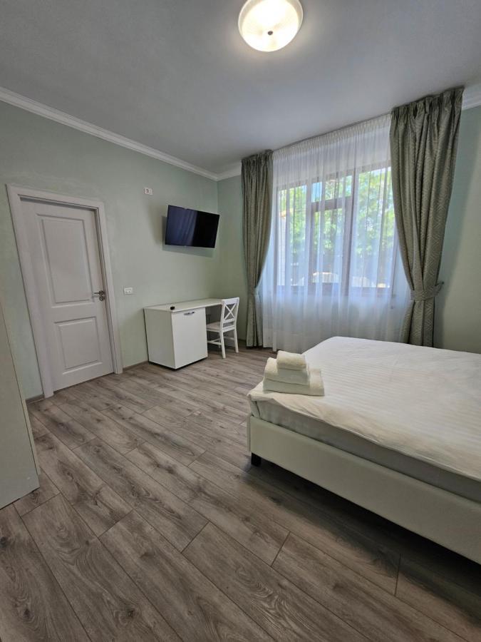 Bed and Breakfast Colt De Rai Hîrtoape Zewnętrze zdjęcie