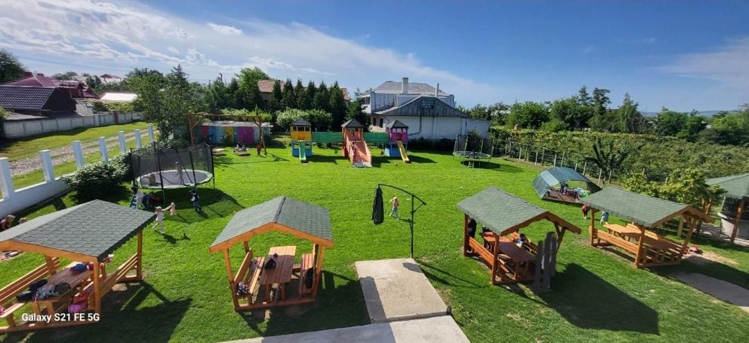 Bed and Breakfast Colt De Rai Hîrtoape Zewnętrze zdjęcie